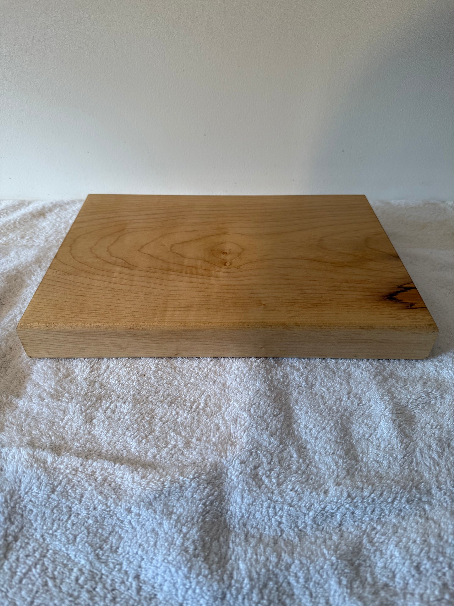 Field Maple Chopping Board - Medium