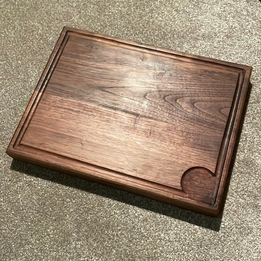 Carving Board with grooves